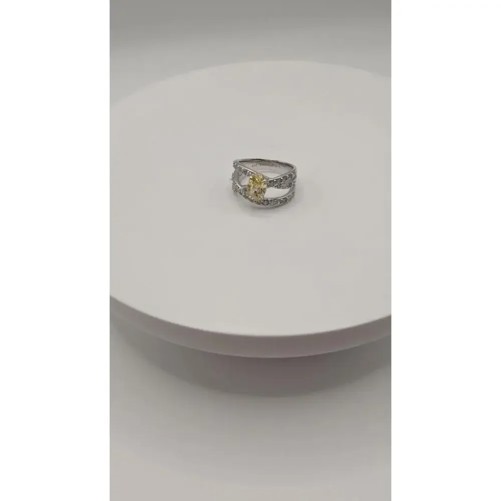 Elegant Silver Ring with Yellow Gemstone and Clear Crystals Size 7 - Picture 4 of 8